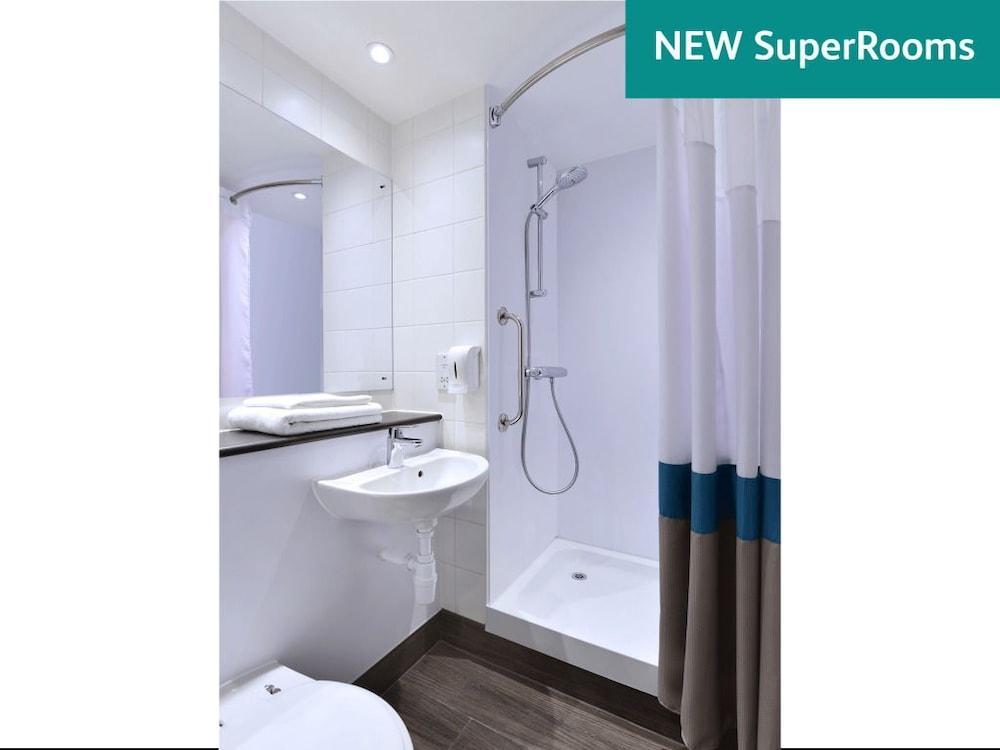 Travelodge London City Airport المظهر الخارجي الصورة